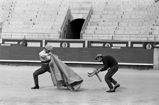 Spagna, 001-034-03
Il torero in allenamento, 1960
Plaza de Toros de Las Ventas, Madrid (Spagna)