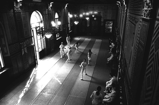 Sportivi, 033-246-29
Schermidori in allenamento, 1998
Società del Giardino - Sala di scherma, Milano (Italia)