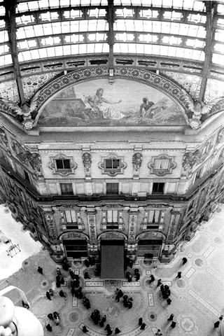 Galleria Vittorio Emanuele, 004-014-34
Galleria Vittorio Emanuele, 1963
Galleria Vittorio Emanuele II, Milano (Italia)